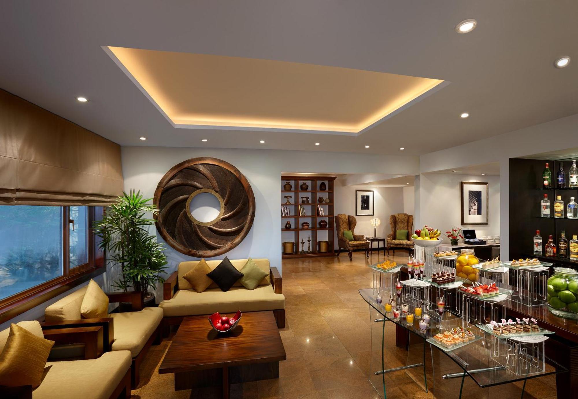 Cinnamon Lakeside Colombo Kültér fotó The Club Lounge at the Taj Mahal Palace, Mumbai